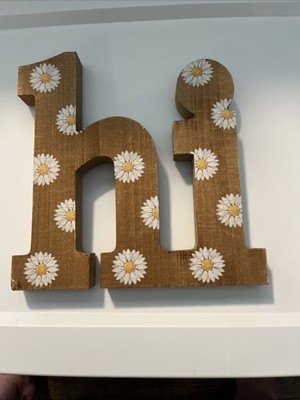 NEW - Summer ''hi'' 10'' Wood Block, White Daisy Tabletop Sign, Way to Celebrate