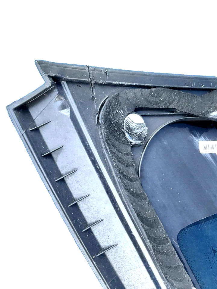 Chevrolet camaro coupe rear right rr quarter window glass oem 2016 2022 - Image 4 of 4