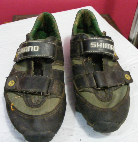 Shimano SPD MTB bicycle racing shoes, mens size 10, with cleats as shown