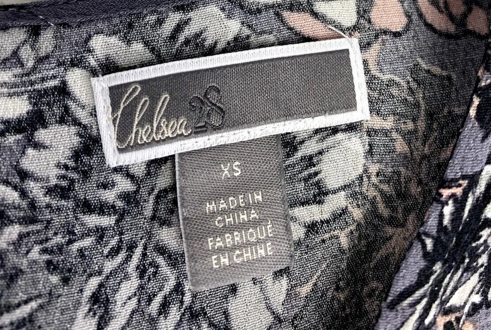 Chelsea 28 Cap Sleeve Ruffle Boho Blouse Floral V Neck Top Sz: XS Viscose - Image 2 of 4