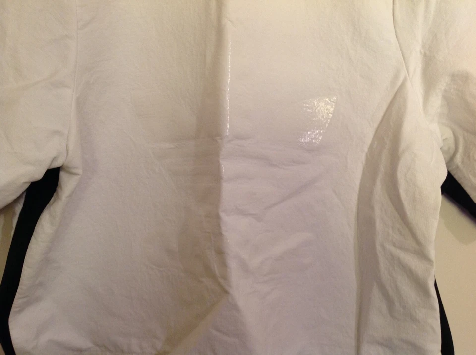 ADIDAS TOP ACTIVEWEAR BLANCO Y NEGRO Foto 2 de 4