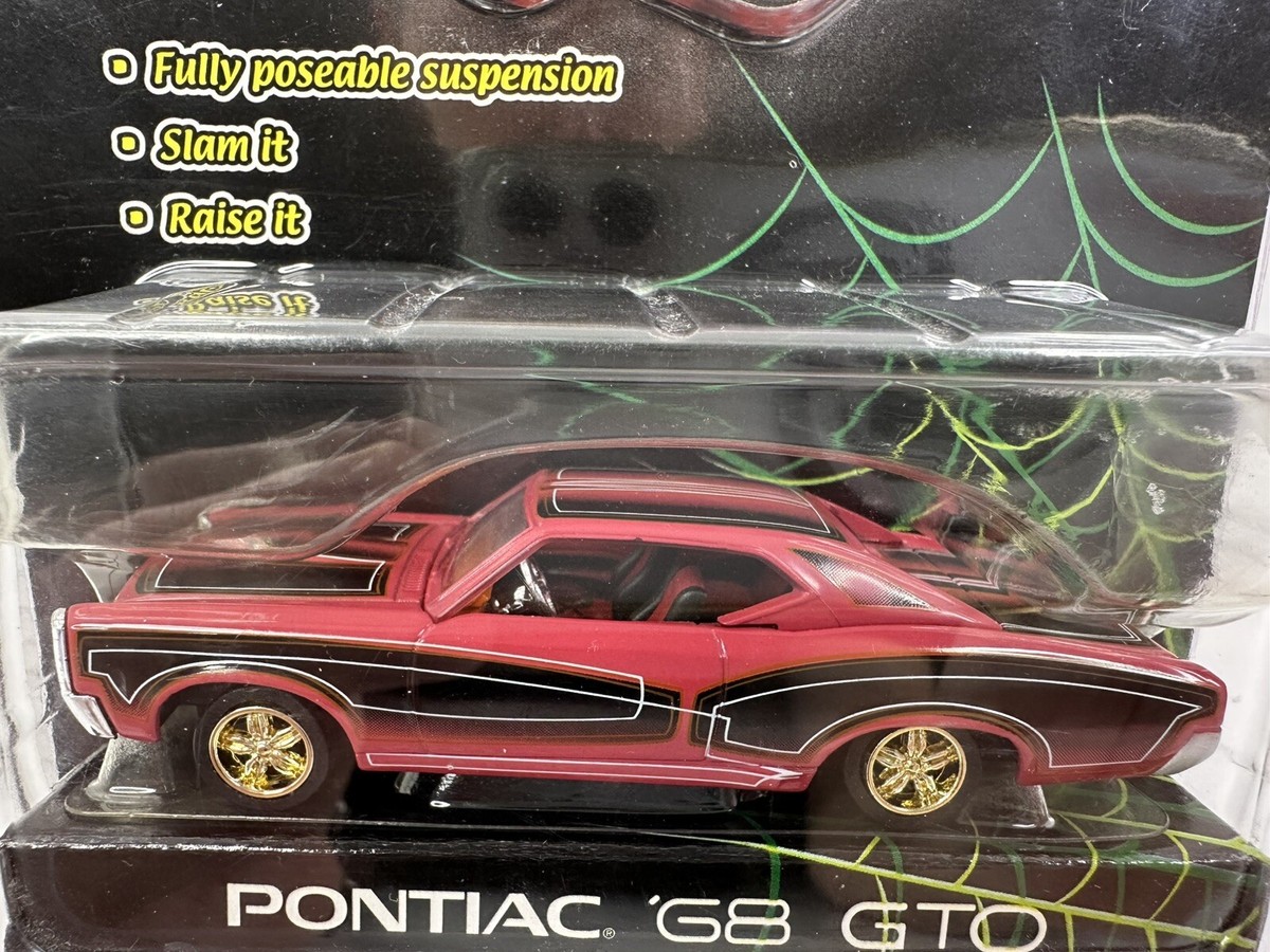 1/18 ポンティアックGTO ローライダー Rare Malibu International Loc Riderz '68 Pontiac GTO Lowrider Pink