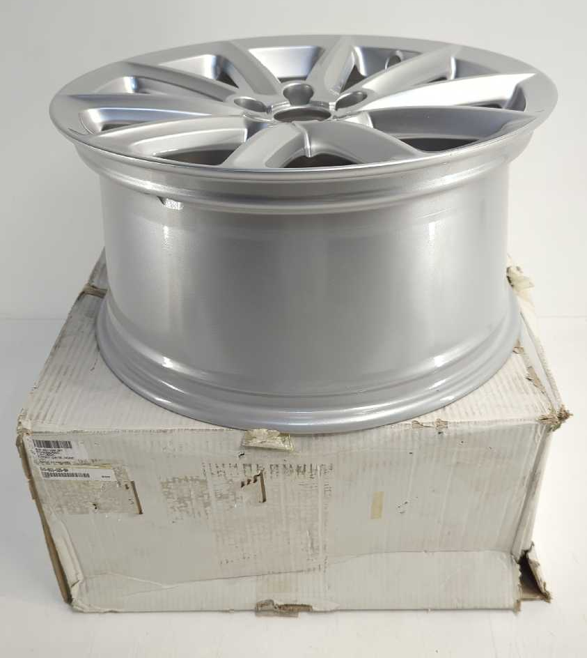 New OEM Alloy 18x9 Wheel Audi 2011-2013 TT Quattro Silver 8J0-601