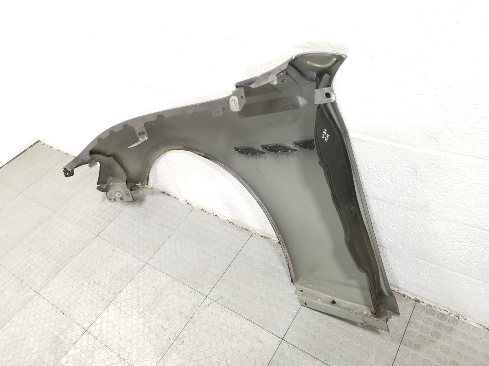 Maserati Ghibli 2019 M156E RWD 3.0 L Front Right Passenger Side Fender Panel OEM