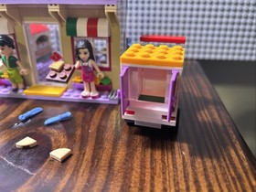 LEGO 41311 FRIENDS: Heartlake Pizzeria 99.5% complete No manual or box, READ