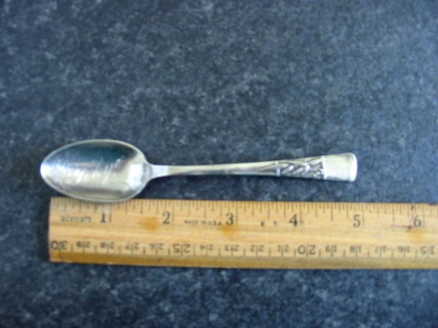 Vintage 950 Silver Tokyo Souvenir Spoon 16 gm 5"  Japanese tree leaves