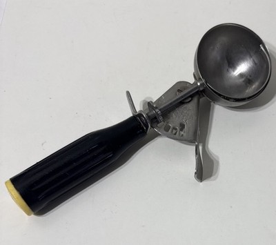 Vintage HAMILTON BEACH Model #67 Ice Cream Scoop Black Yellow Stainless USA Made