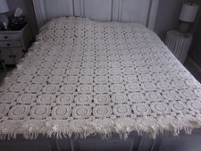 Copriletto vintage fatto a mano all'uncinetto beige pesante grande 87x79 bellissimo!