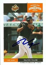 Walter Young autographed Baseball Card (Orioles) 2004 Donruss Team Heroes #335