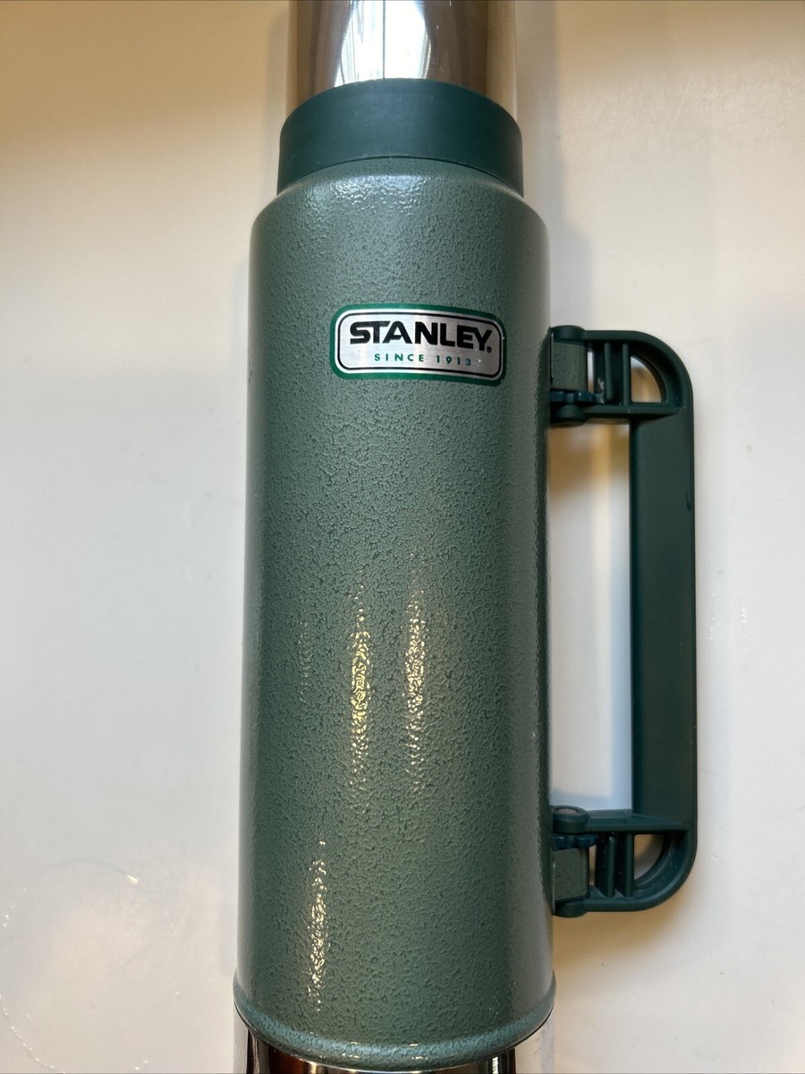 Stanley CLASSIC Legendary Thermos Bottle 1.4 QT 1.32 Lt Folding