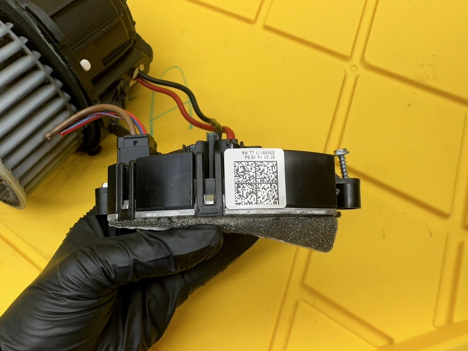 2009-2012 Audi Q5 aquecedor AVAC ventilador conjunto de motor com resistor fabricante de equipamento original - Imagem 4 de 4