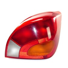 Feu arrière Mazda 121