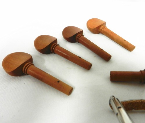 Violin Boxwood Parts Accessories Set 4/4- Pegs/ Endpin/Tailpiece/Chinrest /Clamp - Picture 6 of 8