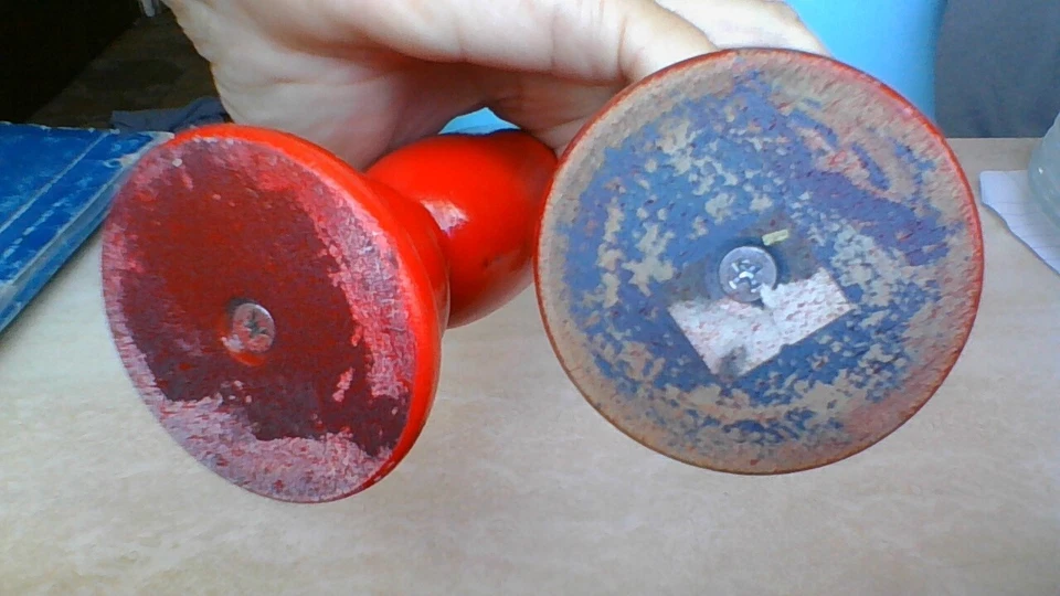 Dos candelabros de madera a juego - Pintado rojo Shabby Chic Country Farmhouse Boho  Foto 4 de 4