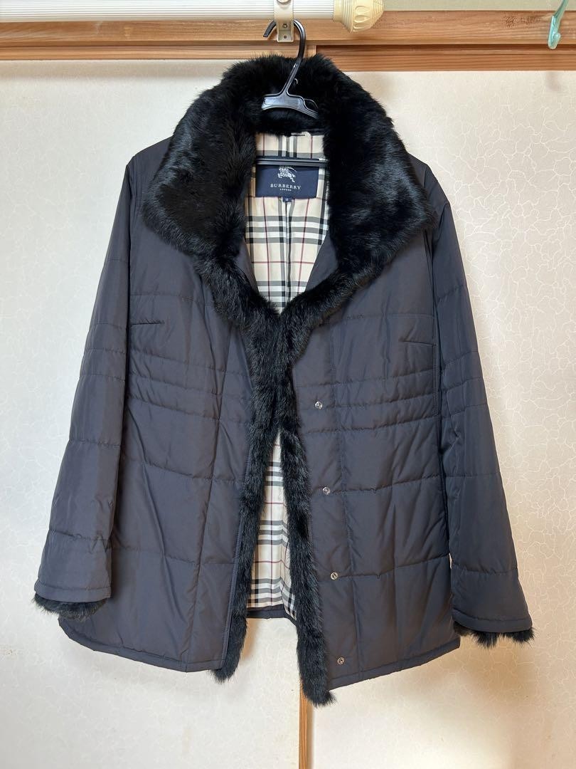 Burberry Coat With   Fur Black Size 13