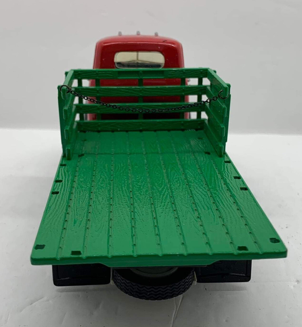 1:34 Scale First Gear 1952 GMC Half Rack Stake Truck19-1122 H.T.