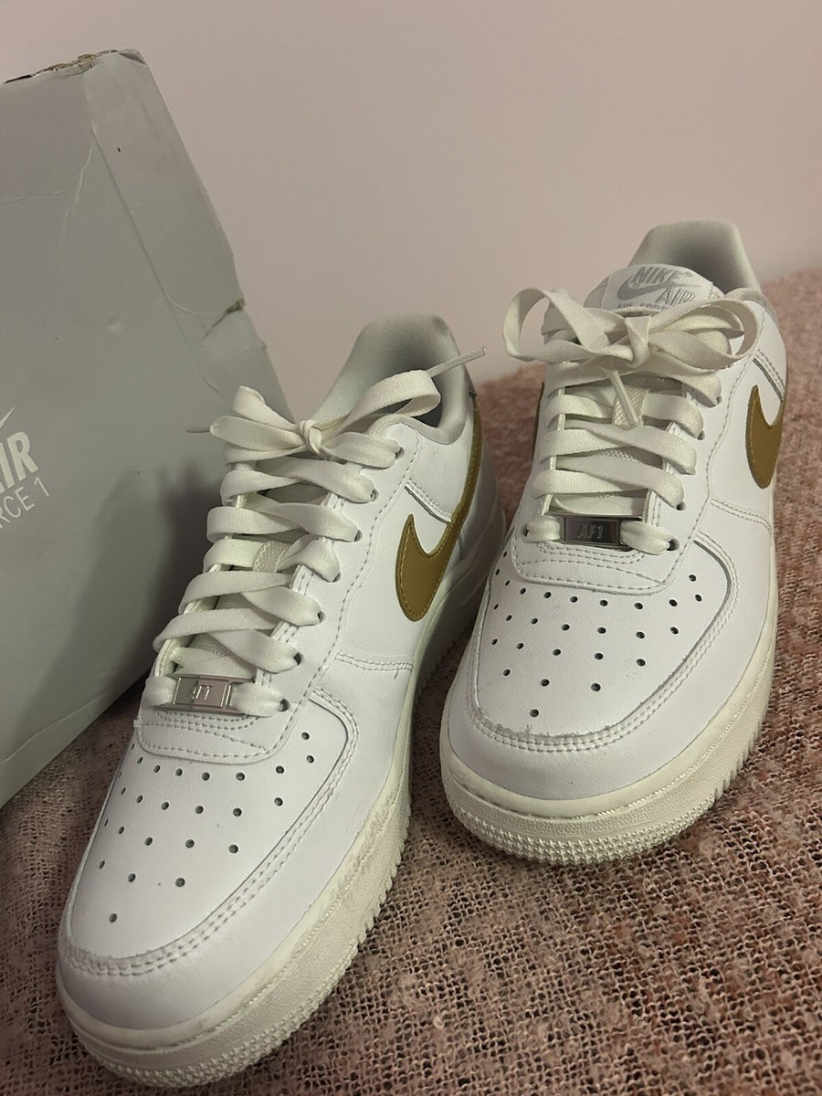 Nike Air Force 1 Low '07 Women's Shoes White Metallic Gold DD8959