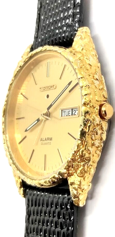 Vintage 1984 Men's Seiko Alarm Quartz Gold Nugget Embellished Men's Watch 1980's image 4