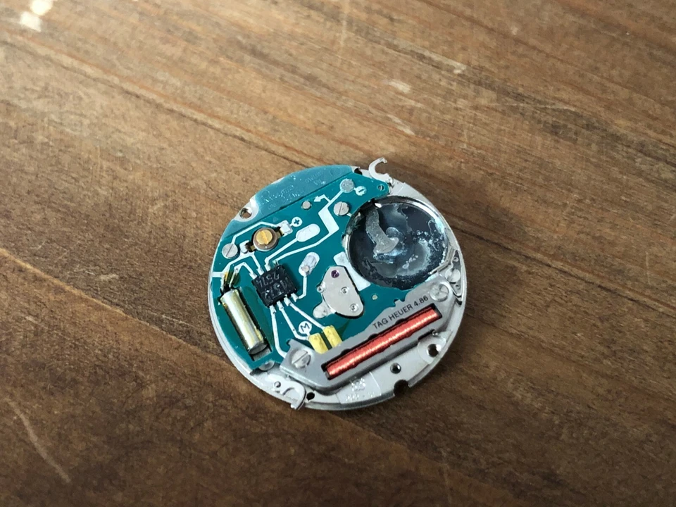 Reloj Movimiento Cuarzo - TAG HEUER 4.66 - Movimiento Reloj Cuarzo - Para Repuesto Foto 2 de 2