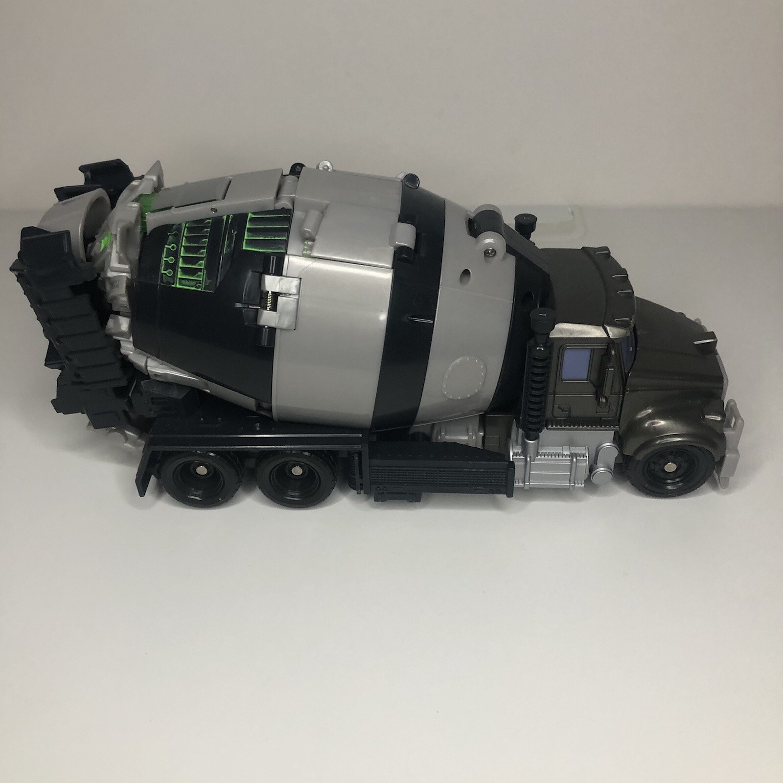 Picture 2 of 10