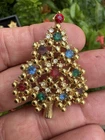 Vintage Eisenberg Multi Color Rhinestone Gold Tone Christmas Tree Pin Brooch