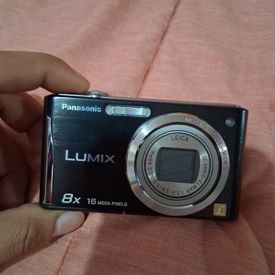 Panasonic Lumix DMC-FH25 16 MP 8x Optical Zoom Compact Digital