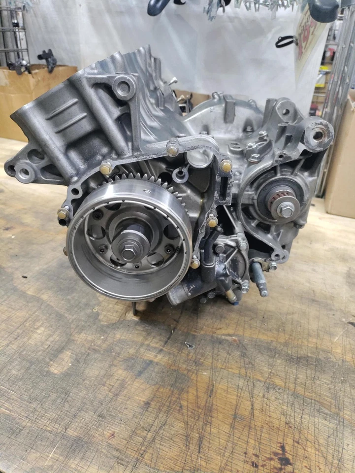 Bloque corto motor Honda 919 usado - desde 2002 CB900F/919 11000-MCZ-000 Foto 2 de 4