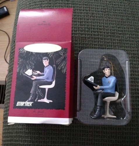 Lot Of 8 Vintage Star Trek Hallmark Keepsake Christmas Ornaments. Kirk, Picard - Picture 4 of 9