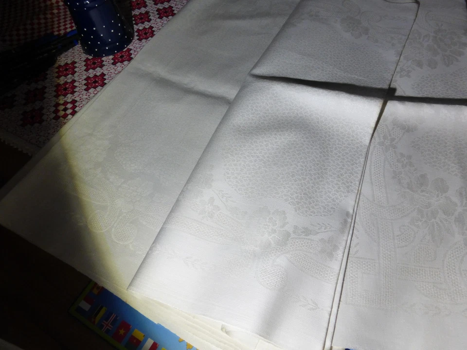 SERVICE DE TABLE ANCIEN NEUF CHOLET A OURLER LIN ET COTON 1950 - Photo 4/4