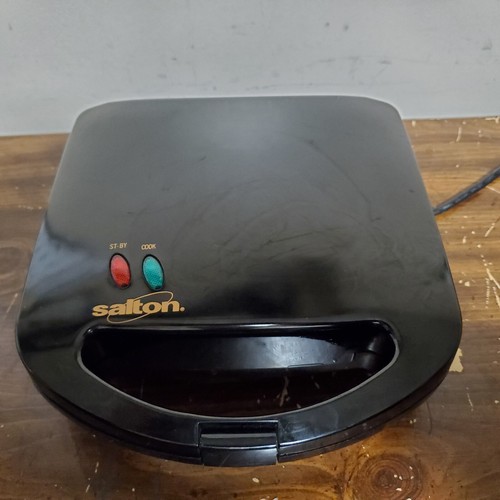 Salton Baker Pizzelle Cookie Iron Master Maker WM8PZL Electric Black