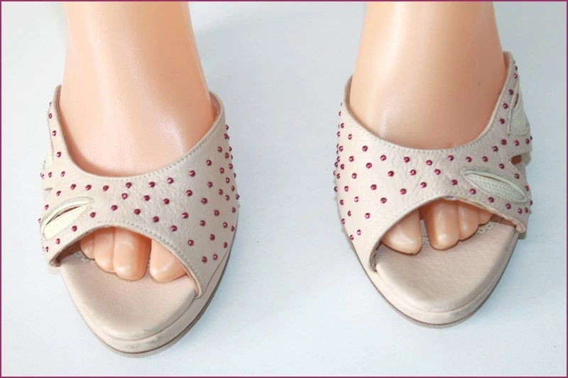 MALOLES 粉色串珠楔形高跟鞋全皮革高跟鞋 40 VGC 码 — 第 4/4 张图片