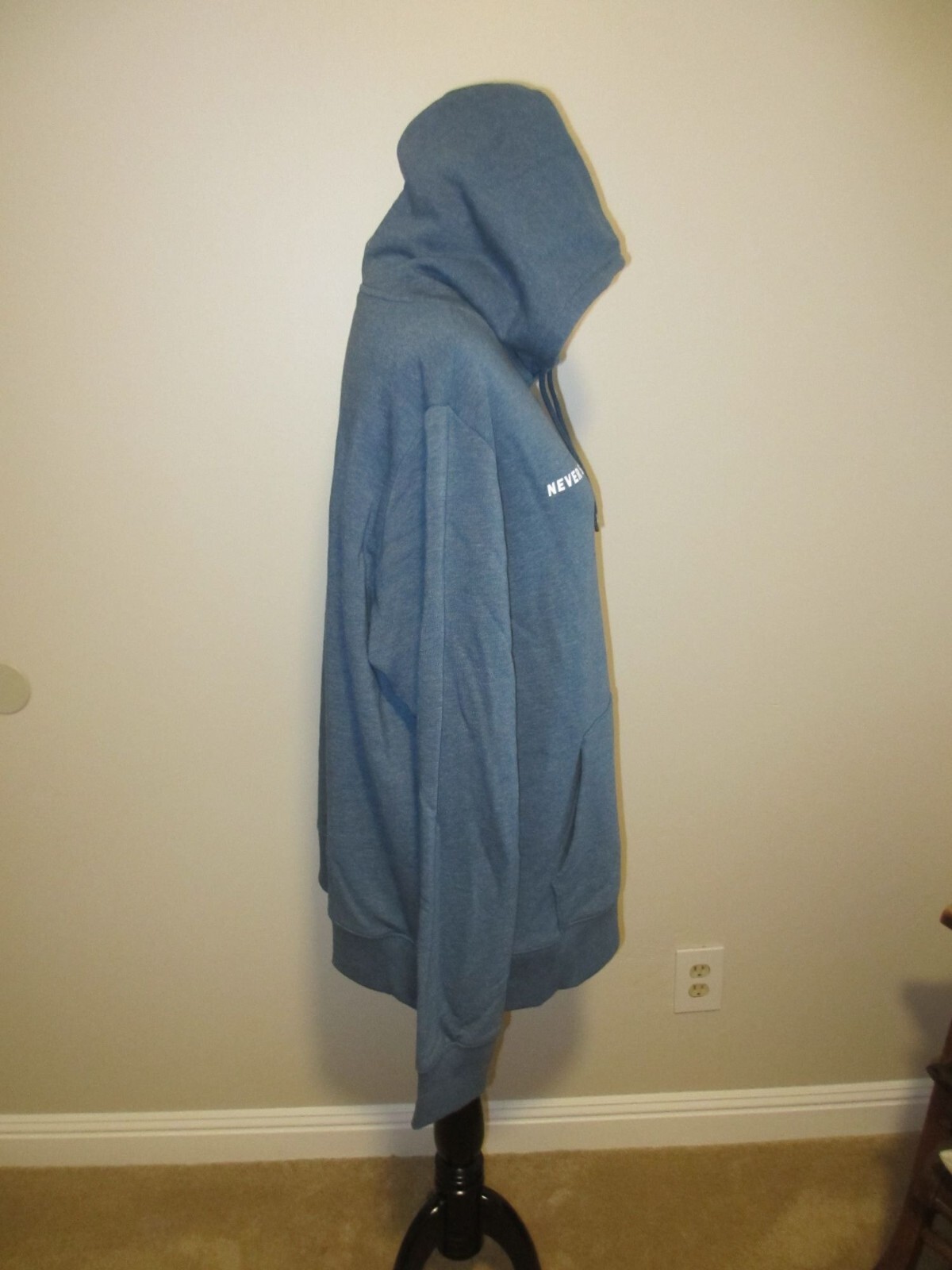 The North Face Mens Blue Pullover Hoodie With "Never Stop Exploring" Graphic Lar image 4