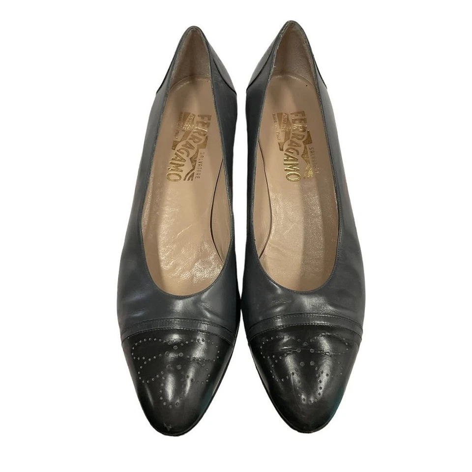 Salvatore Ferragamo Vintage Leather Pump Shoes Size 8.5 Gray Black Block Heel - Image 2 of 4