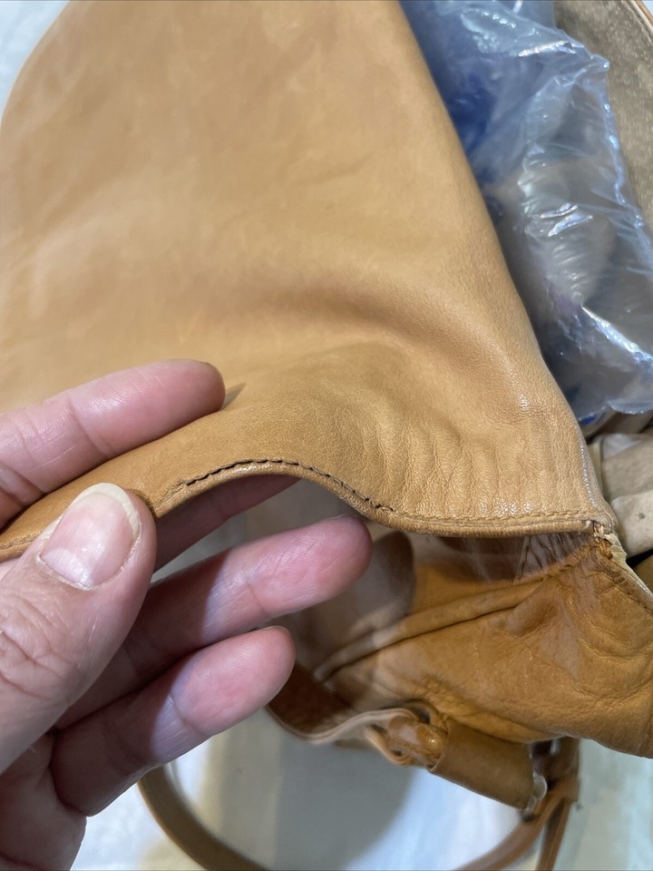 Vintage 90’s Sergio Pavan Soft Tan Leather Shoulder Bag/Crossbody Made