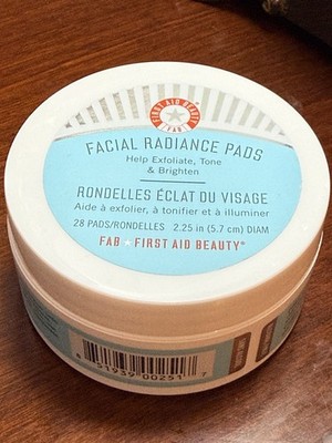 FIRST AID BEAUTY Facial Radiance Pads - Exfoliate & Brighten - 25 - SEALED NEW