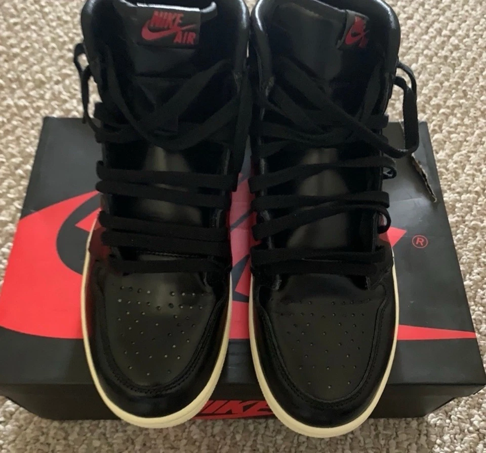 Zapatillas Air Jordan 1 Retro High OG Defiant "Couture" Foto 3 de 4