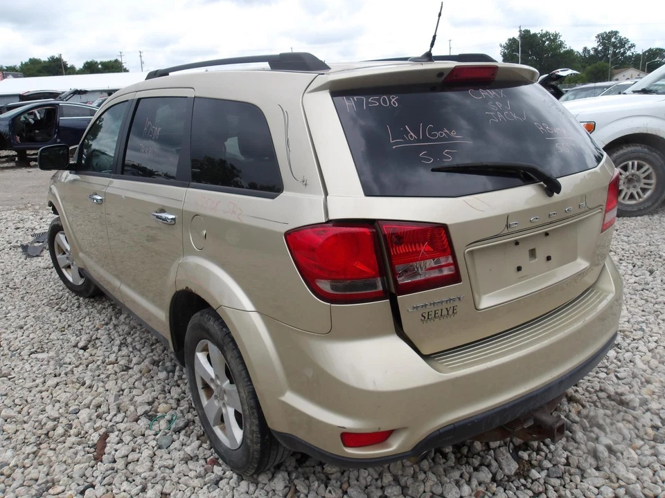 Used Windshield Wiper Motor fits: 2011 Dodge Journey includes linkage Grade A - Image 3 of 4