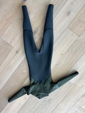 Boys ripcurl wetsuit, worn only a few times. Perfect for this time of year 