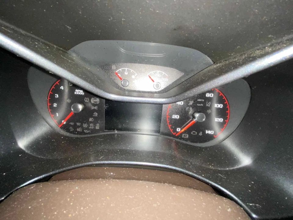 Medidor de velocímetro usado se adapta a: 2015 Gmc Canyon Canada Cluster ID 23306114 grado A Foto 4 de 4