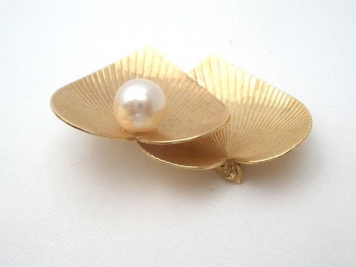 14K Yellow Gold Pearl Brooch Pin With Double Heart Design 5.6 Grams Vintage - Picture 4 of 7