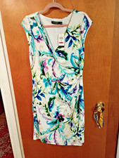 NWT Lauren Ralph Lauren Floral Ruched Dress with cap sleeves Size 16