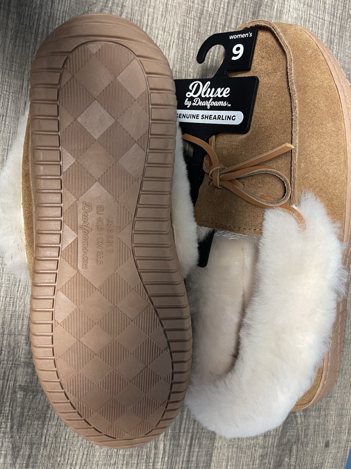 NEW Dluxe by Dearfoams Women's Shearling Moccasin plush Casing Slippers - size 9