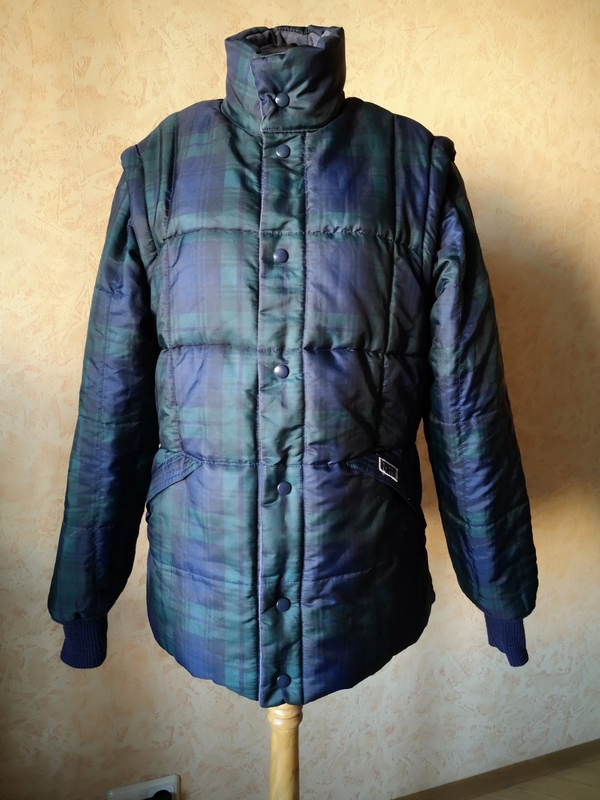Puffa Reversible jacket with buttons and detachable sleeves