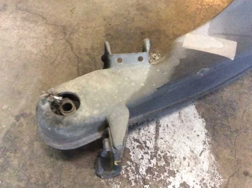 1977-1985 MERCEDES BENZ 300D REAR SUBFRAME FRAME CROSSMEMBER - Image 2 of 4