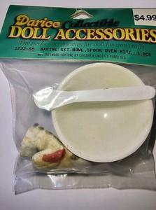 3 Pcs DollHouse BAKING SET:  Bowl, Spatula-Spoon, Oven Mitten Darice 1980s VTG