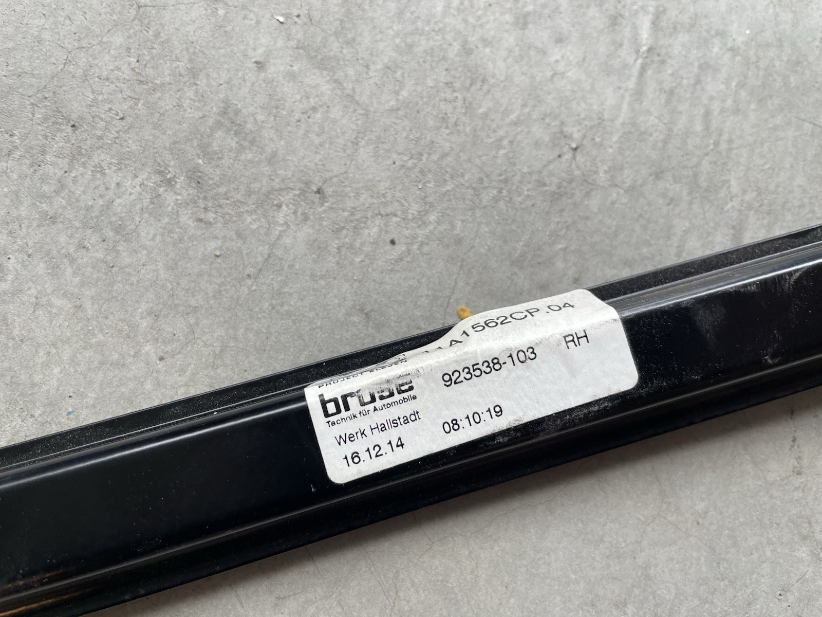 2015 McLaren 650S  RH Front Right Passenger Door Window Regulator 11A1562CP OEM