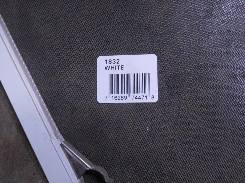 Экран для насекомых Andersen двойной подвесной 1832 белый 19 7/8 дюйма x 38 27/32 дюйма - Изображение 2 из 2