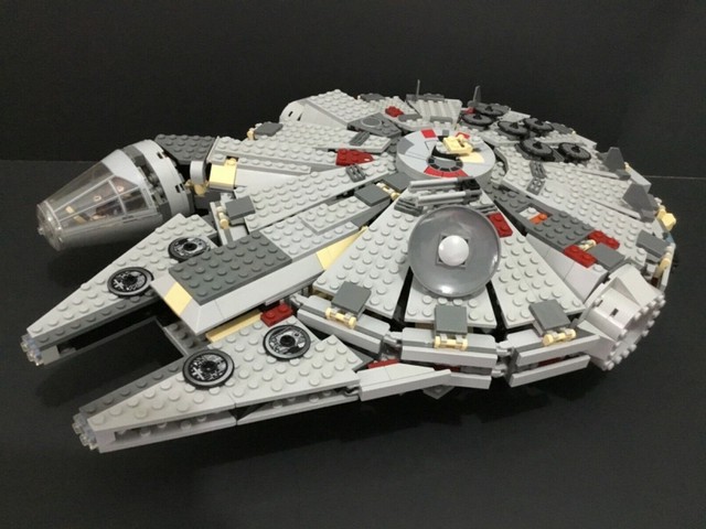 lego 2004 millennium falcon