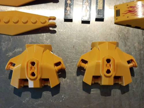 ❤️ LEGO Chima LAVAL'S FIRE LION Sticker Parts for Set # 70144 & Hand Armor Piece - Picture 4 of 4