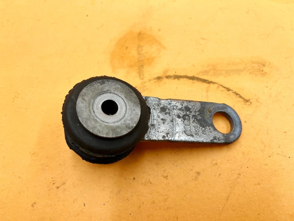 09-17 AUDI Q5 PASO TRASERO DERECHO SISTEMA ESCAPE LADO DERECHO SOPORTE SUSPENSIÓN OEM Foto 2 de 3